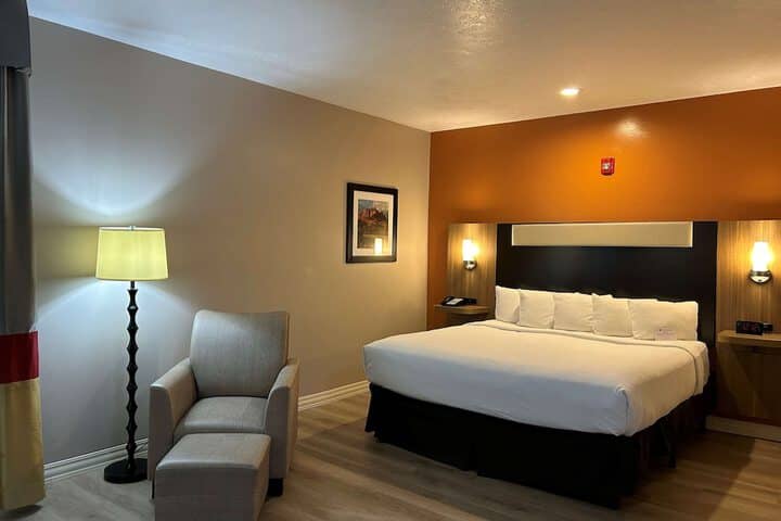 Room 18 of 31